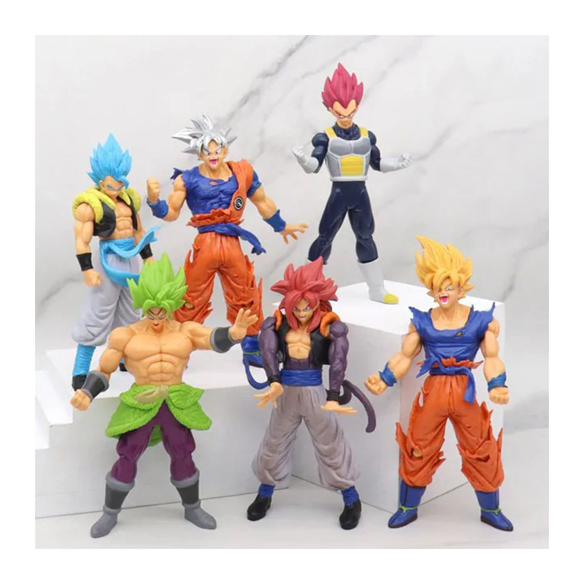 Bandai Dragon Ball Z Super Saiyan Goku Rose Actionfigur aus Kunststoff in Rosa und Mehrfarbig - Bild 1