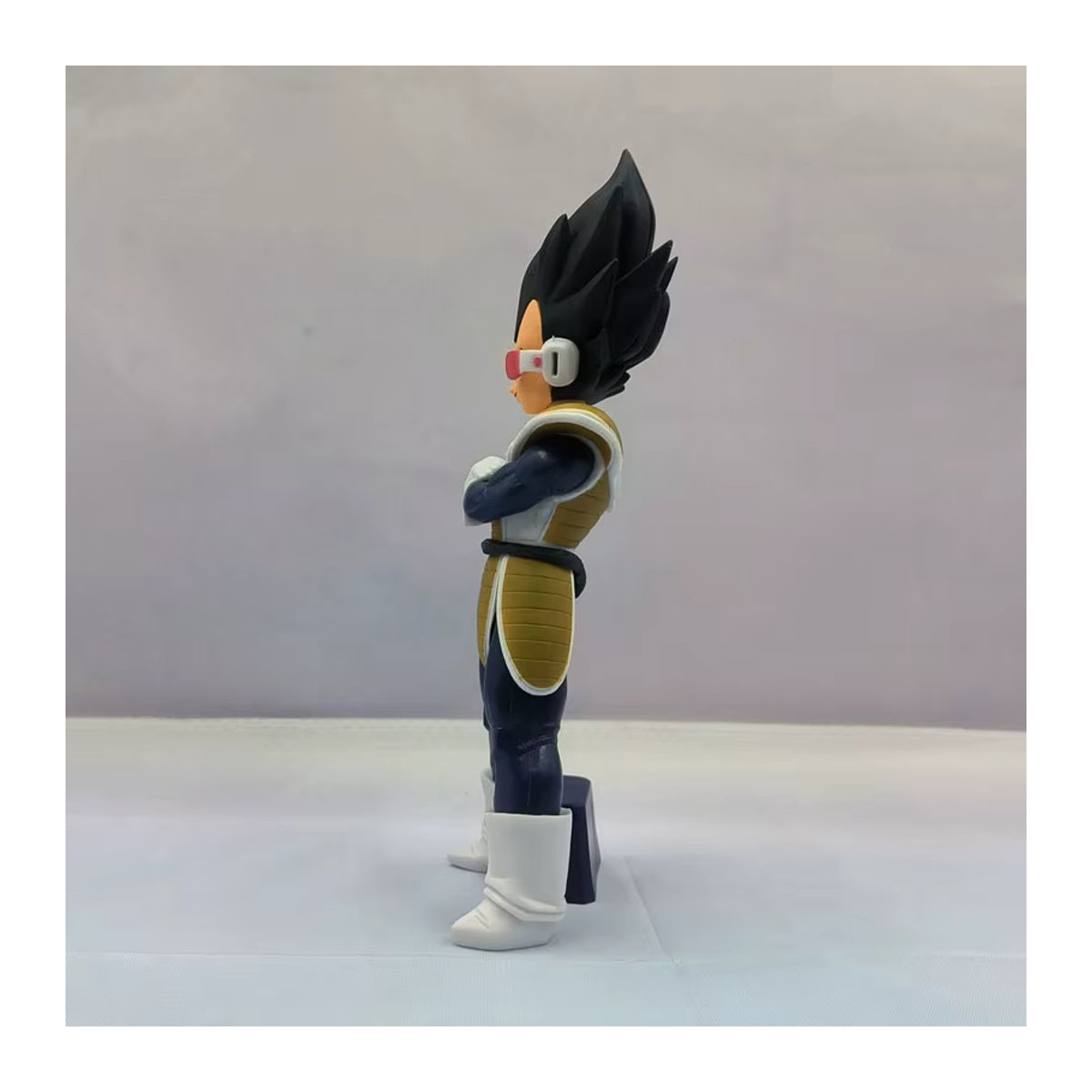 Bandai Dragon Ball Z Super Saiyan Vegeta Actionfigur aus PVC, mehrfarbig, Höhe: 24 cm - Bild 2