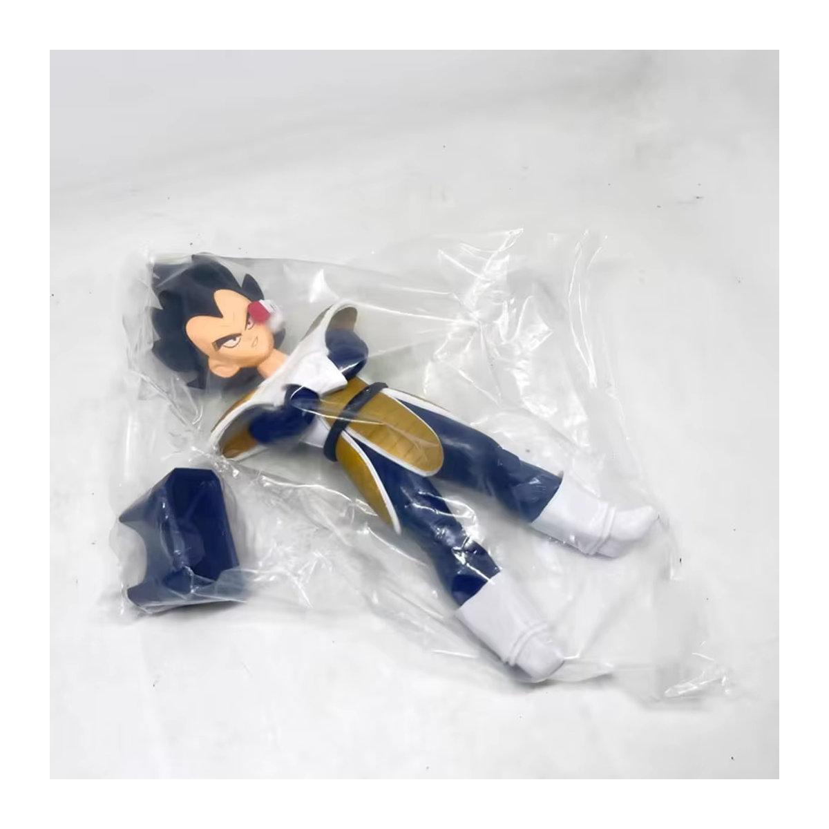 Bandai Dragon Ball Z Super Saiyan Vegeta Actionfigur aus PVC, mehrfarbig, Höhe: 24 cm - Bild 3