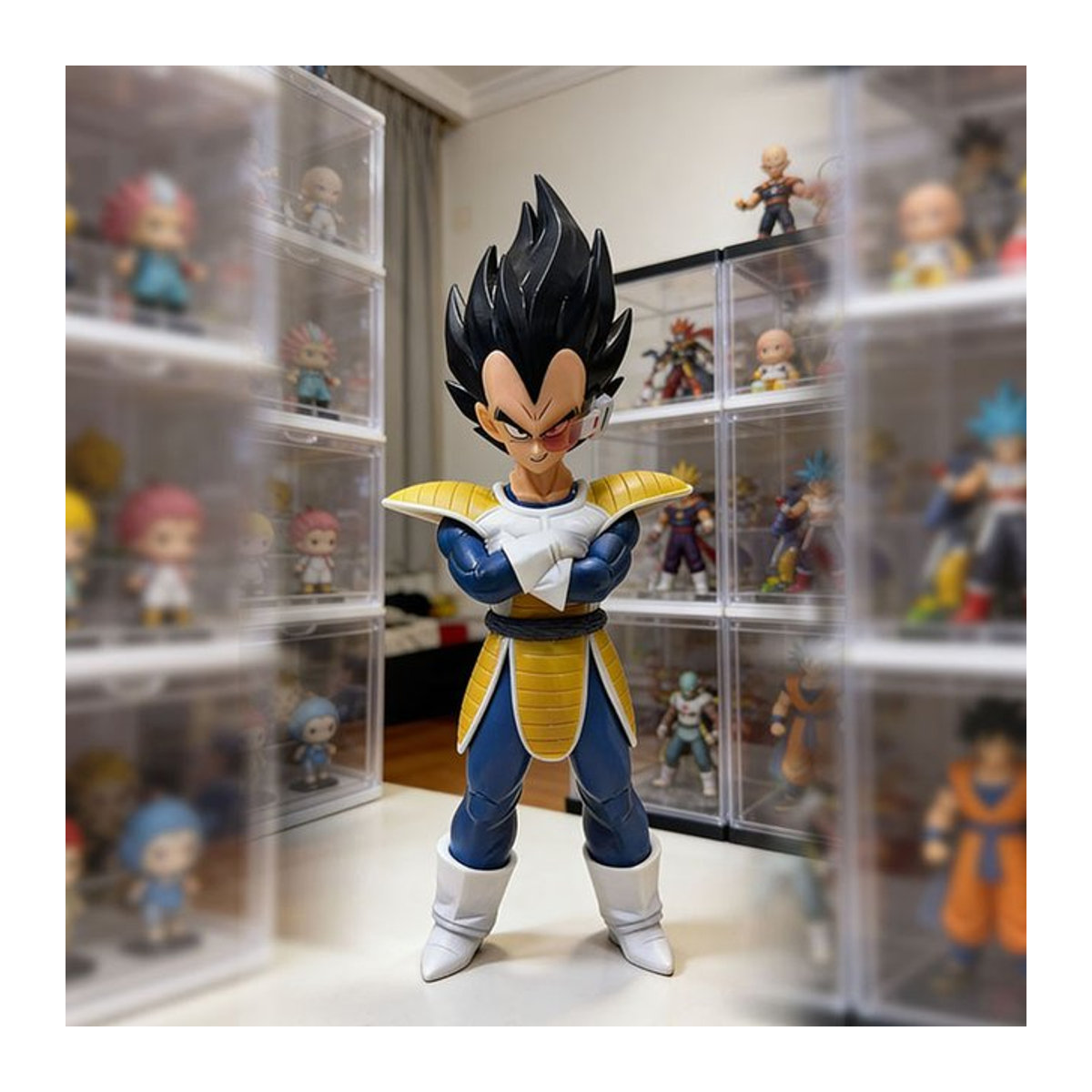 Bandai Dragon Ball Z Super Saiyan Vegeta Actionfigur aus PVC, mehrfarbig, Höhe: 24 cm - Bild 1