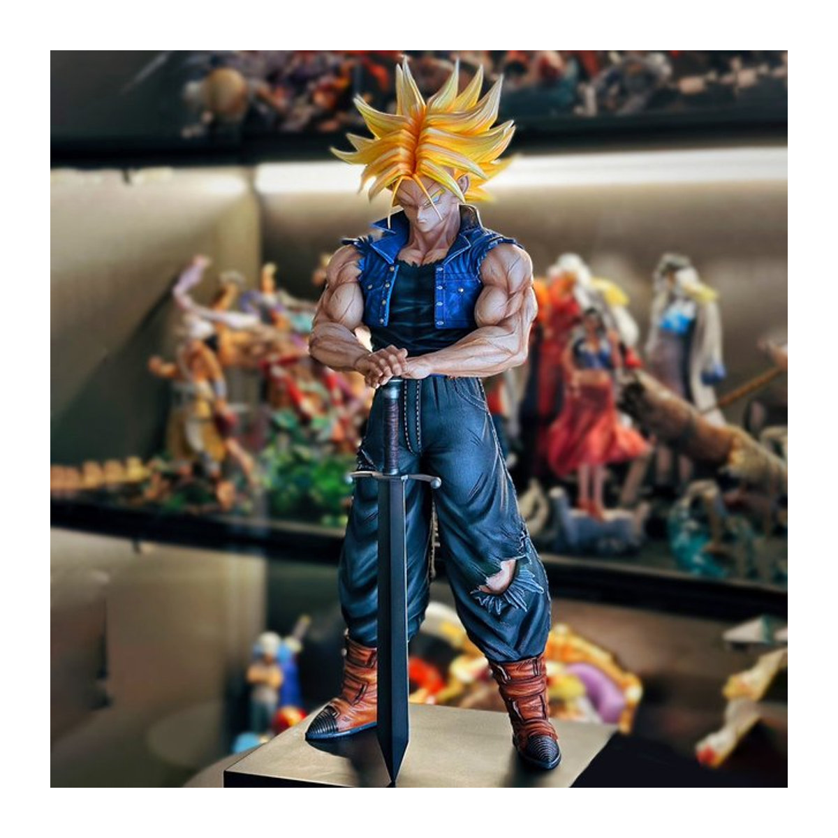 Bandai Dragon Ball Z Trunks Actionfigur, Zukunft-Trunks Sammlermodell aus Kunststoff, mehrfarbig, Höhe: 25 cm - Bild 1