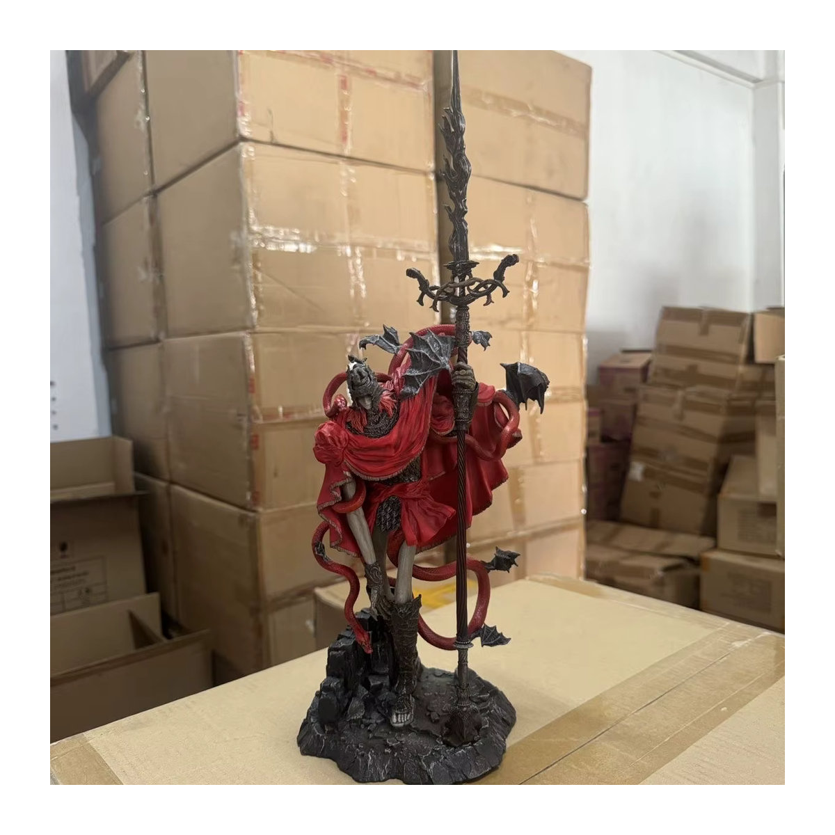 Bandai Elden Ring Schatten des Erdtrees Valkyrie Figur, mehrfarbige PVC Statue, Höhe: 46 cm - Bild 3