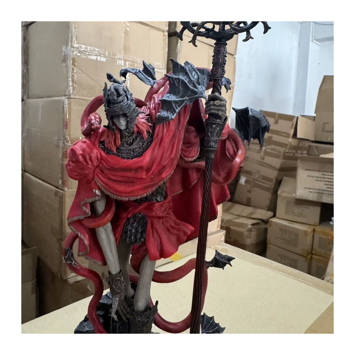 Bandai Elden Ring Schatten des Erdtrees Valkyrie Figur, mehrfarbige PVC Statue, Höhe: 46 cm - Bild 4