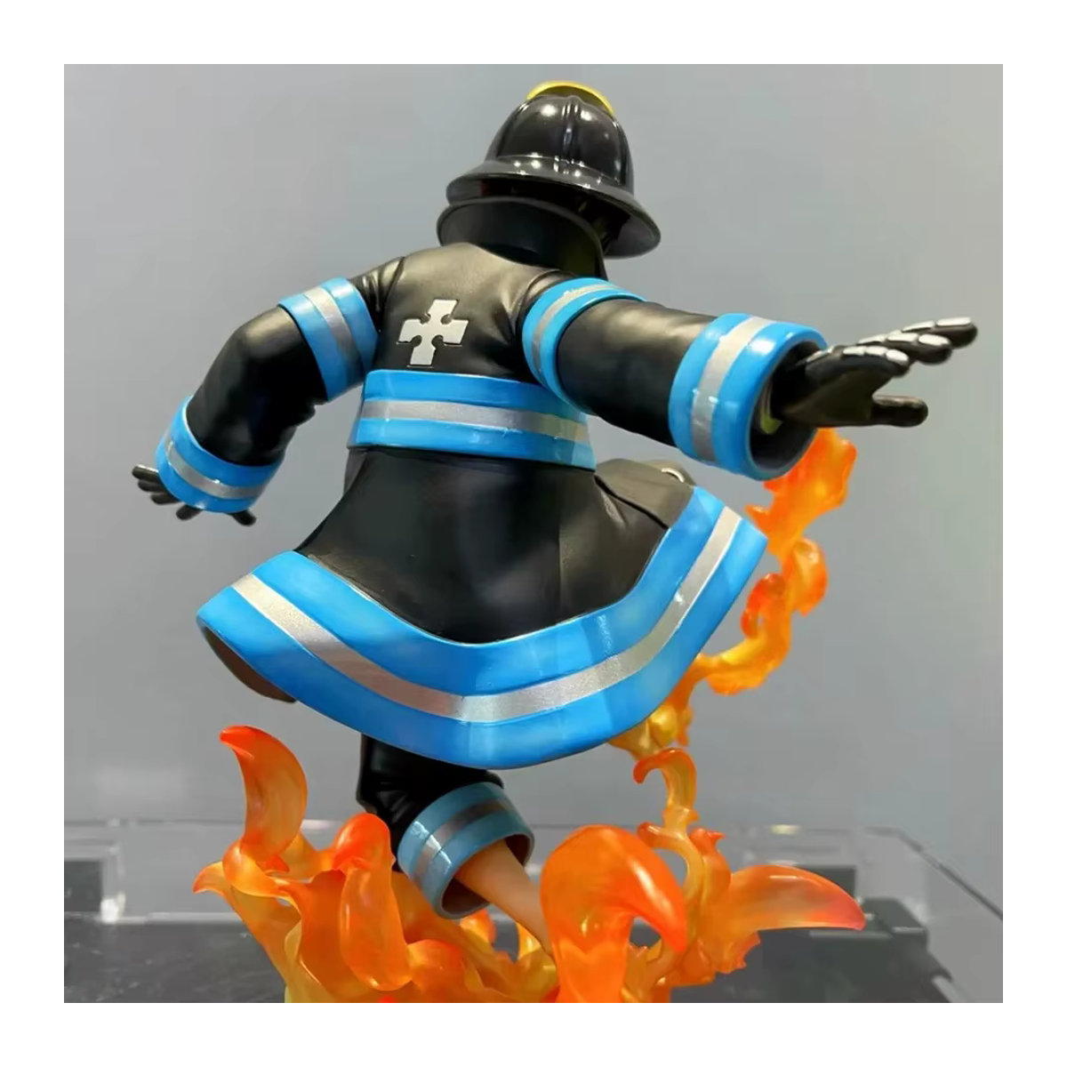Bandai Fire Force Shinra Anime-Charakter Sammlerfigur Modellstatue in Mehrfarbig - Bild 3