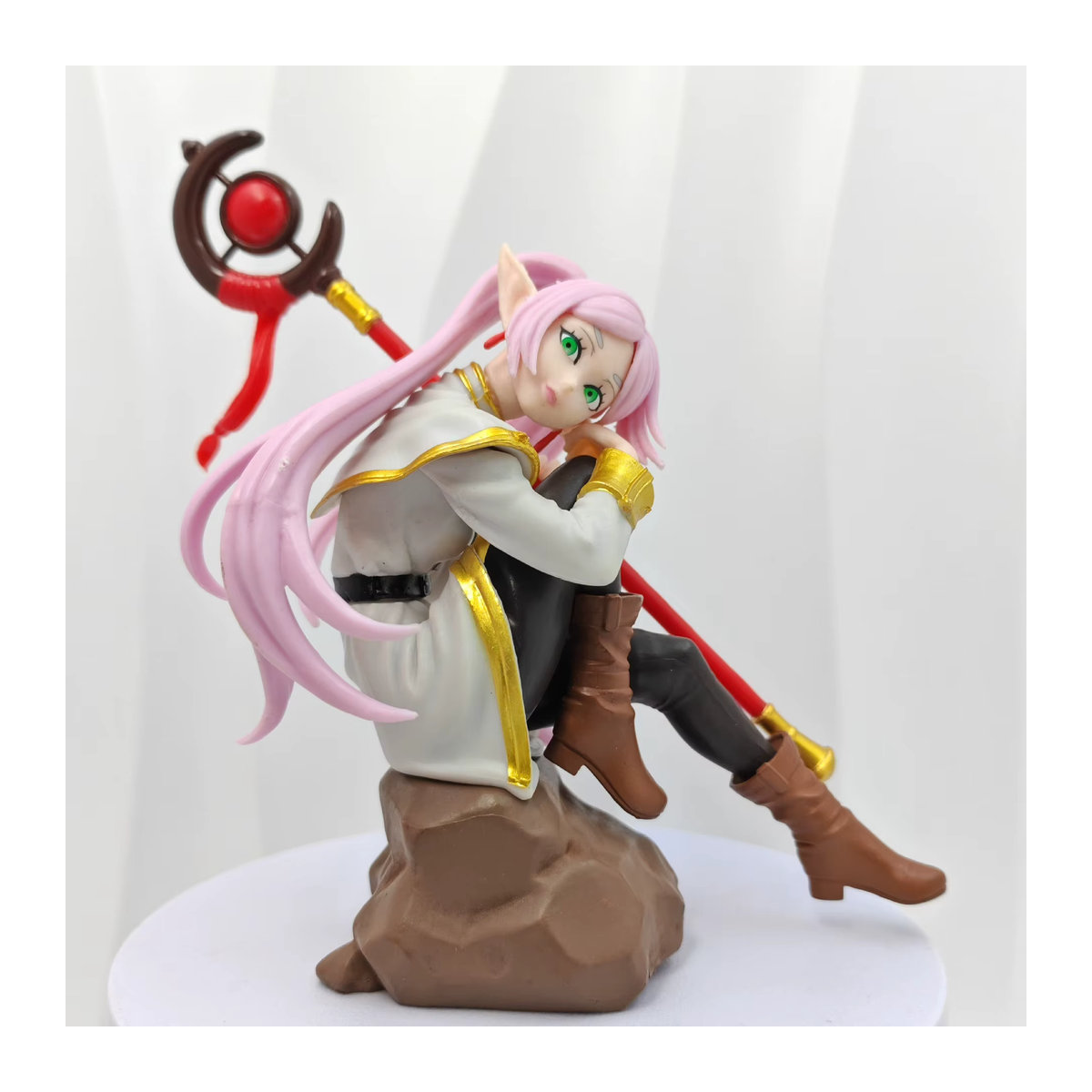 Bandai Frieren Beyond Journey's End Actionfigur Frieren mit Zauberstab in Rosa und Mehrfarbig aus Kunststoff - Bild 2