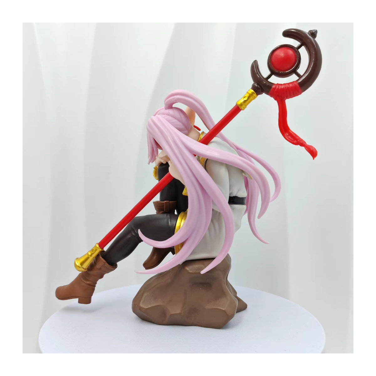 Bandai Frieren Beyond Journey's End Actionfigur Frieren mit Zauberstab in Rosa und Mehrfarbig aus Kunststoff - Bild 5