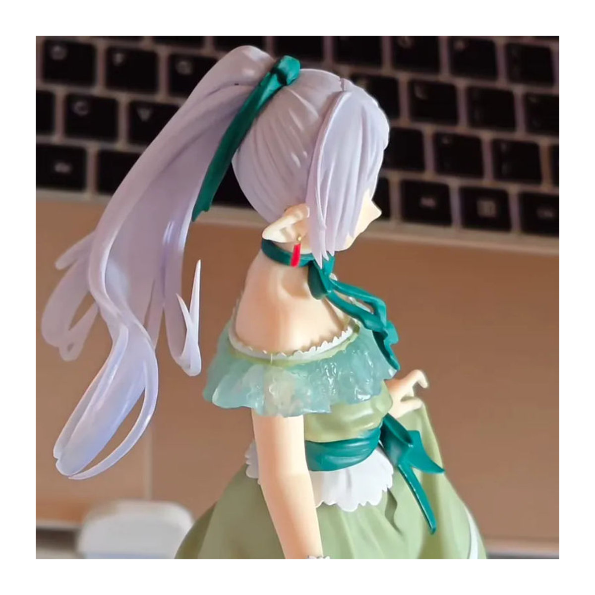 Bandai Frieren Beyond Journey's End Anime-Figur in Grün als stehende Sammlerstatue aus Kunststoff zur Schreibtischdekoration - Bild 3