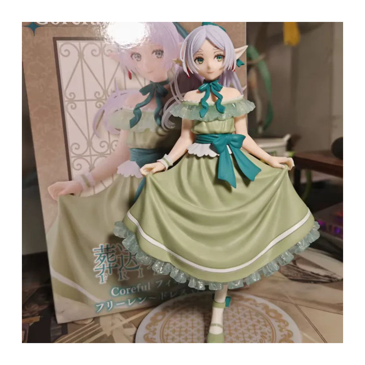 Bandai Frieren: Beyond Journey's End Coreful Frieren Actionfigur im Kleid Design in Grün - Bild 3