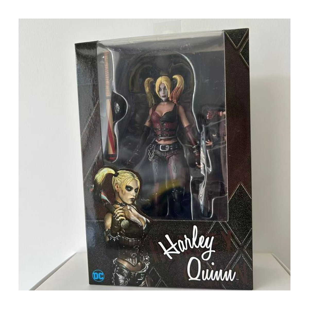 Bandai Harley Quinn Action Figure aus dem Film Suicide Squad als bewegliche PVC Modell Statue in Mehrfarbig für deine Sammlung und Schreibtisch-Dekoration - Bild 1