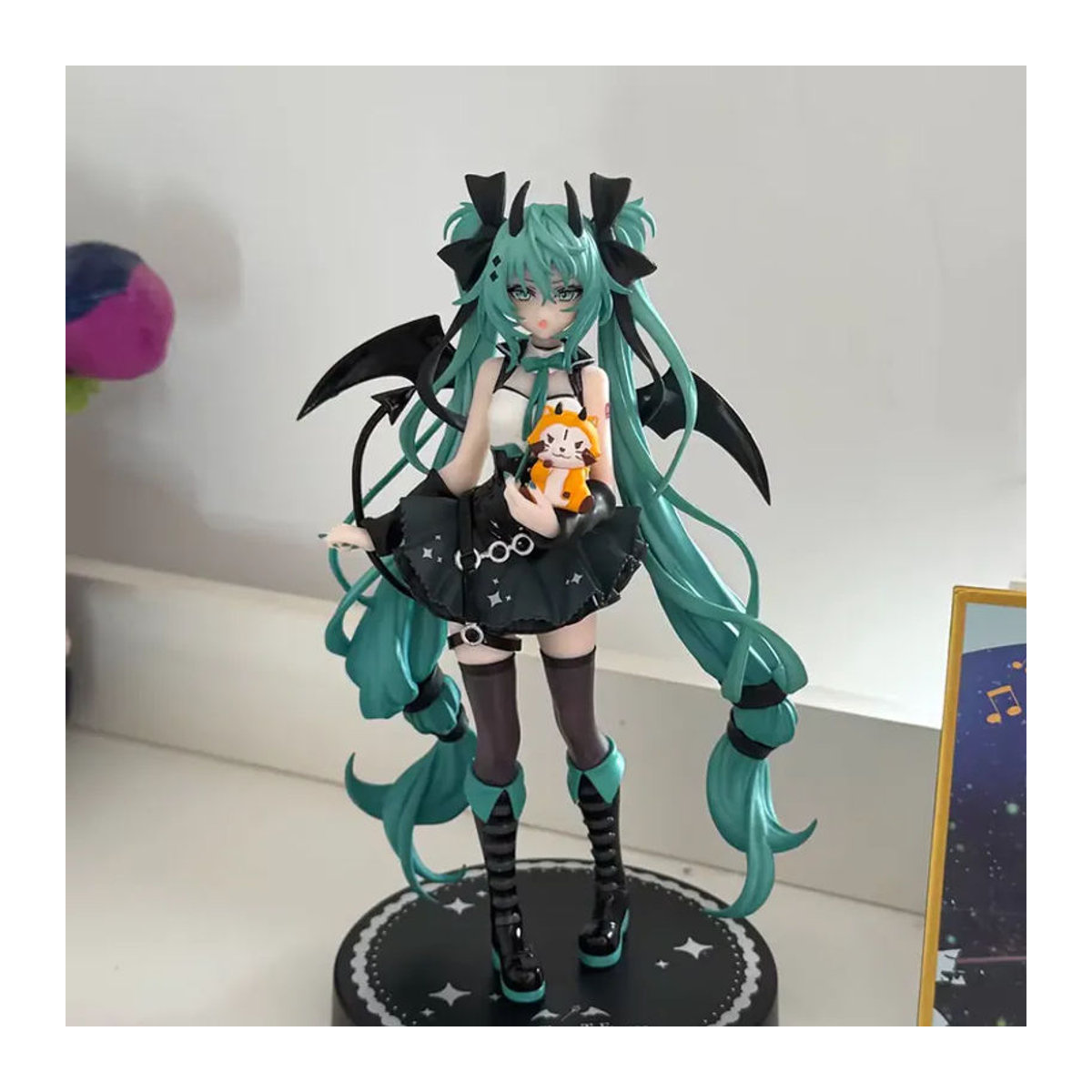 Bandai Hatsune Miku Actionfigur Kleiner Teufel Waschbär, mehrfarbig, Höhe: 19 cm - Bild 3