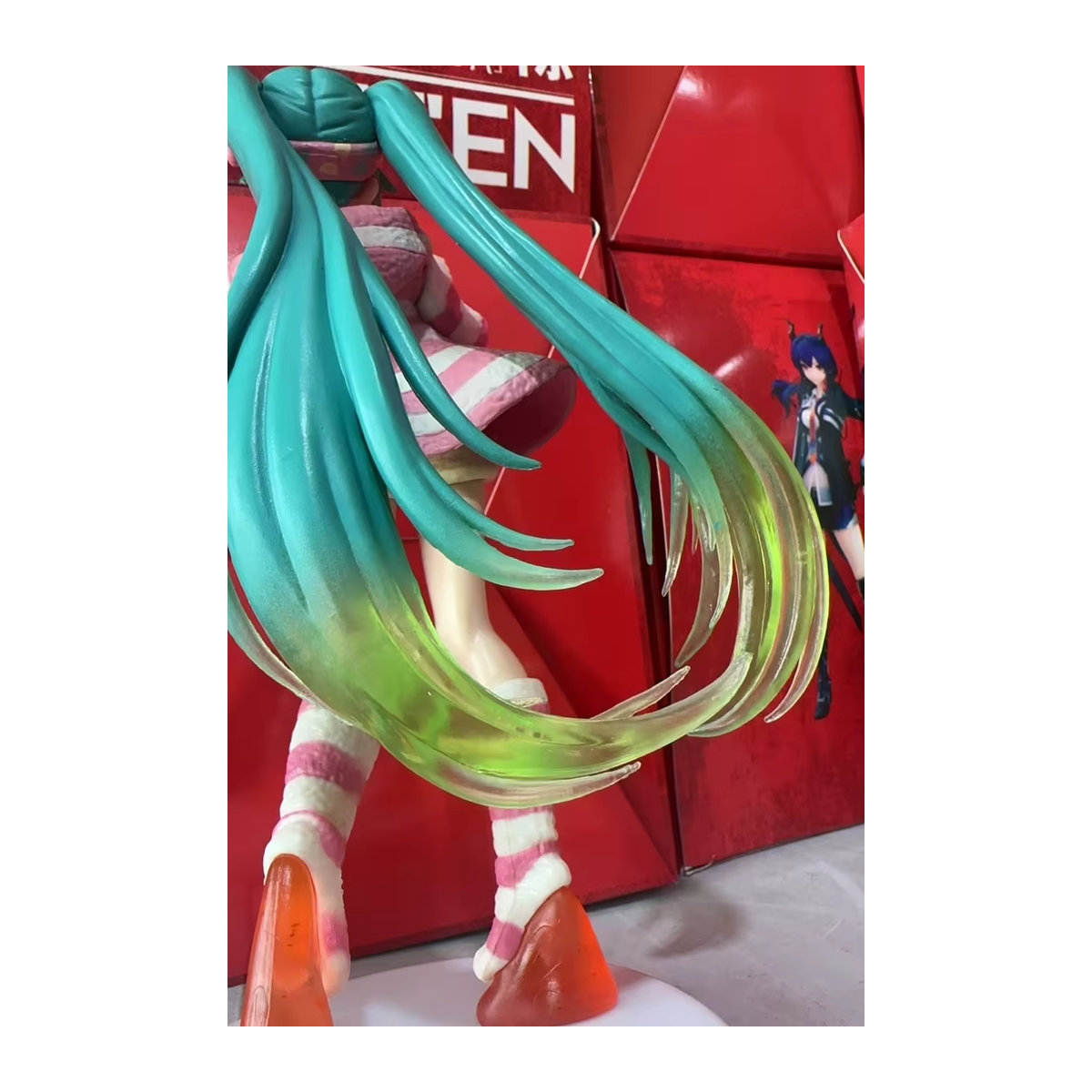 Bandai Hatsune Miku Anime Action Figure in Pyjama-Outfit, mehrfarbig, Höhe: 20 cm - Bild 3