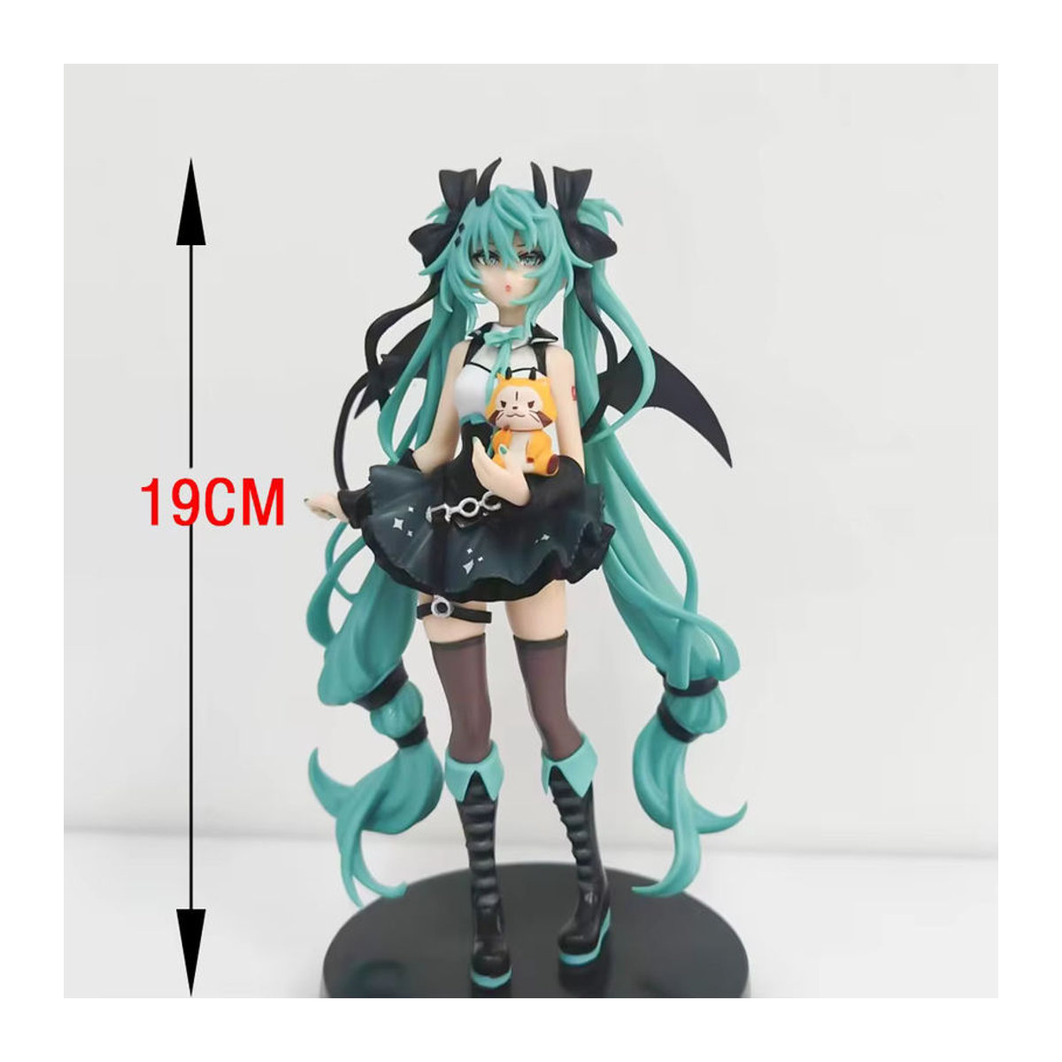 Bandai Hatsune Miku Anime Action Figure Kleiner Teufel Waschbär Kawaii PVC Modell, mehrfarbig, Höhe: 19 cm - Bild 5