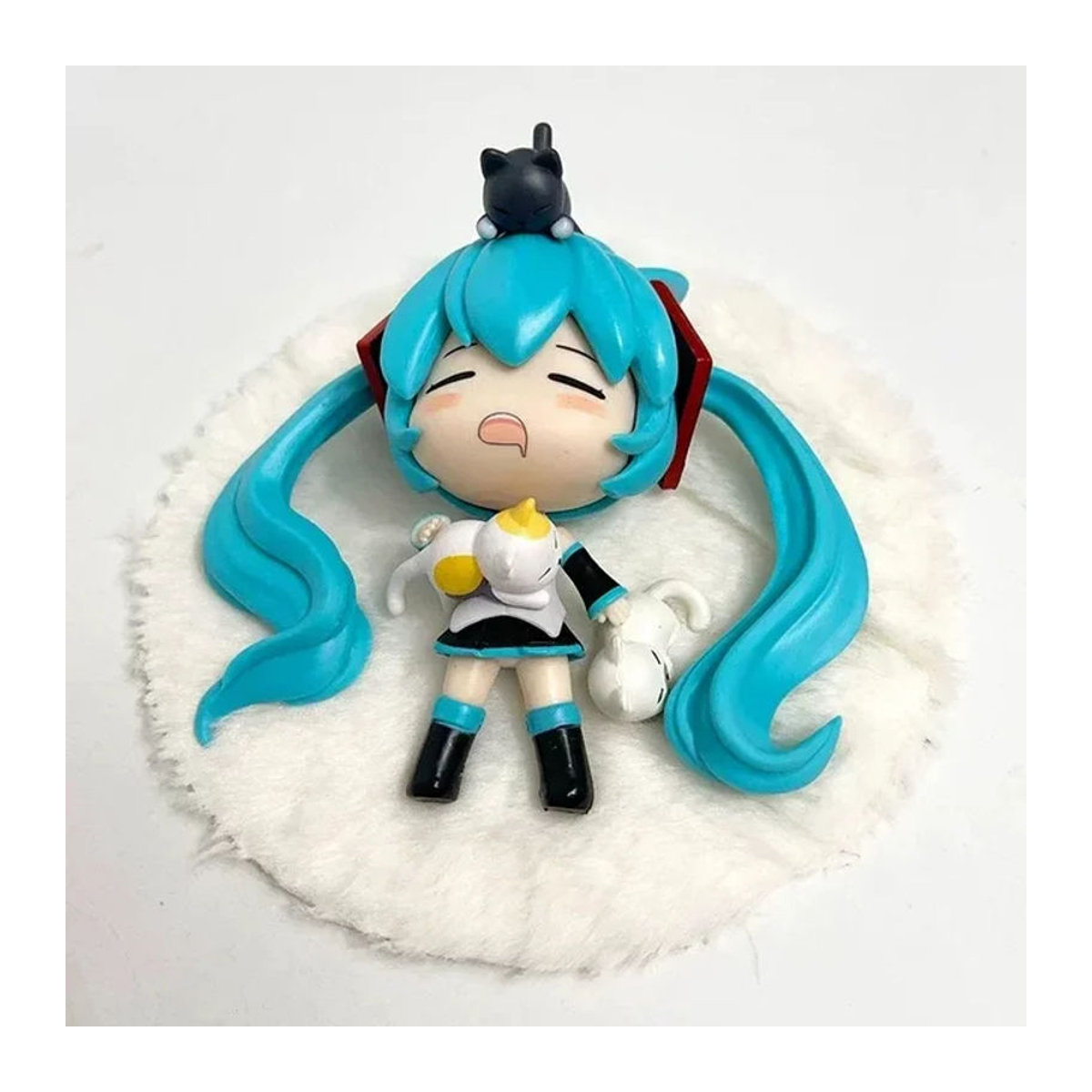 Bandai Hatsune Miku Anime Actionfigur mehrfarbig aus Kunststoff Höhe: 12 cm - Bild 1