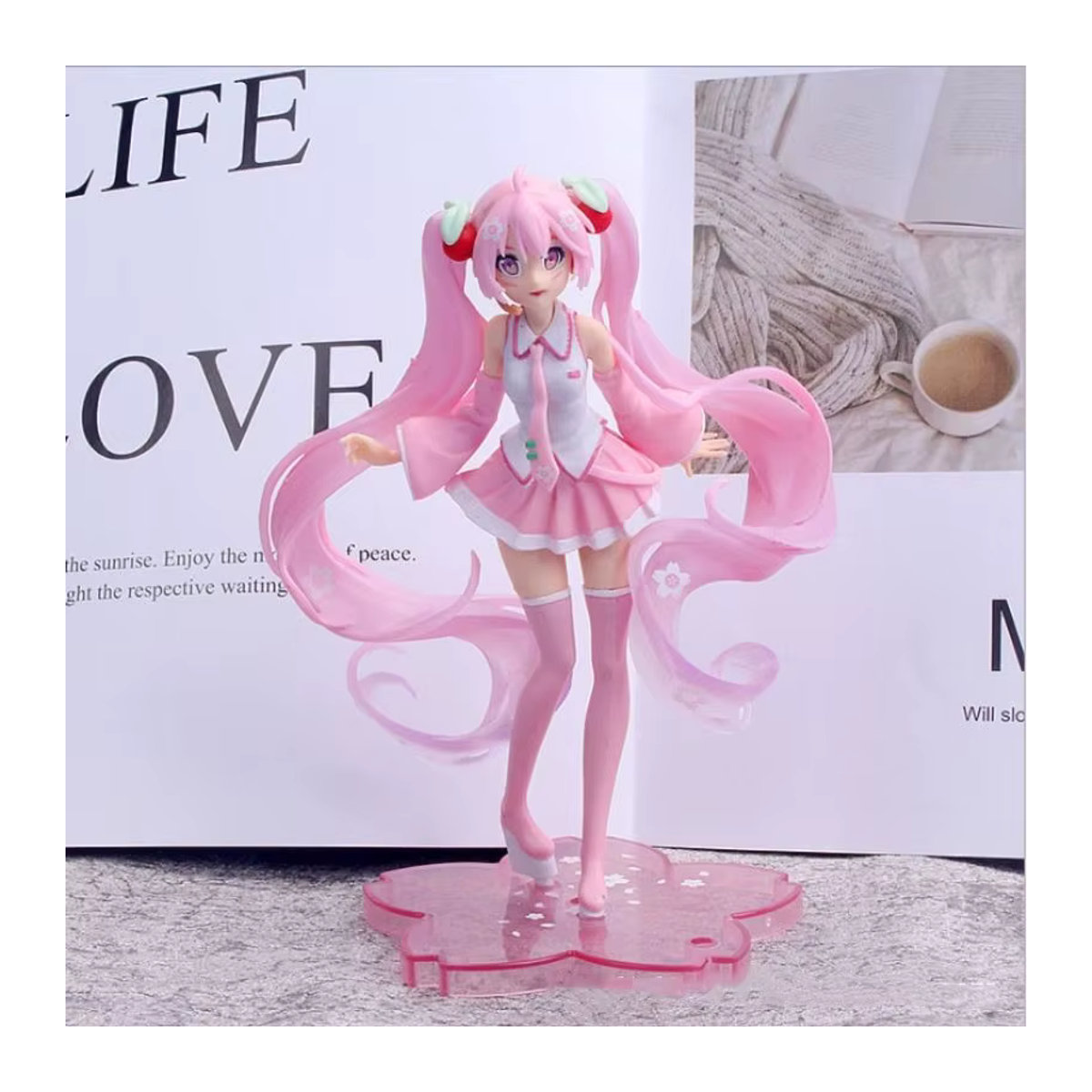 Bandai Hatsune Miku Anime Actionfigur Sakura Motiv in Rosa, Höhe: 15 cm - Bild 2