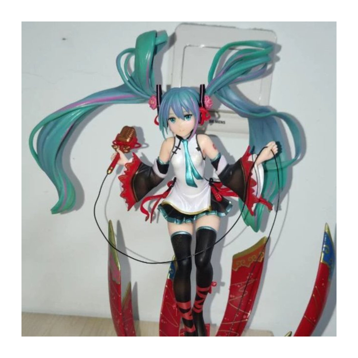 Bandai Hatsune Miku Anime Actionfigur Vokaloid Konzert Modell Puppe, mehrfarbig, Höhe: 26 cm - Bild 1