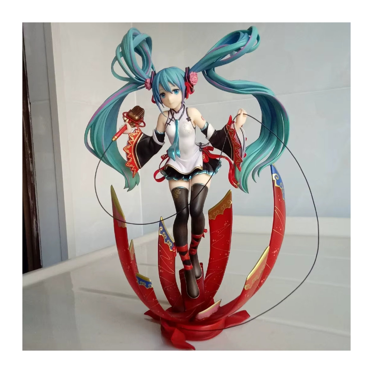 Bandai Hatsune Miku Anime Actionfigur Vokaloid Konzert Modell Puppe, mehrfarbig, Höhe: 26 cm - Bild 2