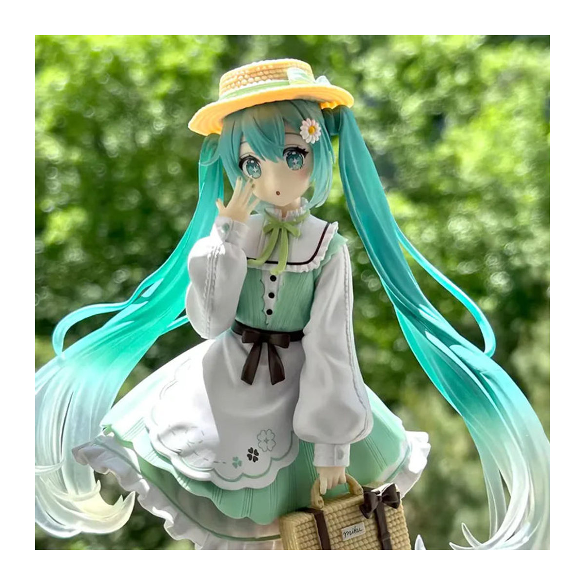 Bandai Hatsune Miku Anime-Figur in Rosa mit Kirschblüten-Dekoration aus Kunststoff - Bild 2