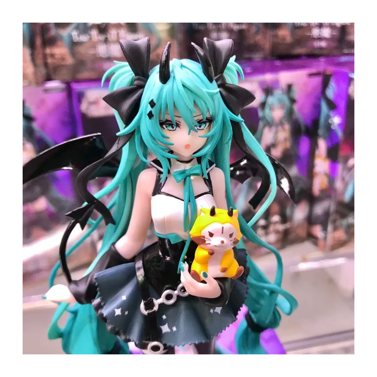 Bandai Hatsune Miku Kleine Teufel Waschbär Actionfigur aus PVC, mehrfarbig, Höhe: 19 cm - Bild 3