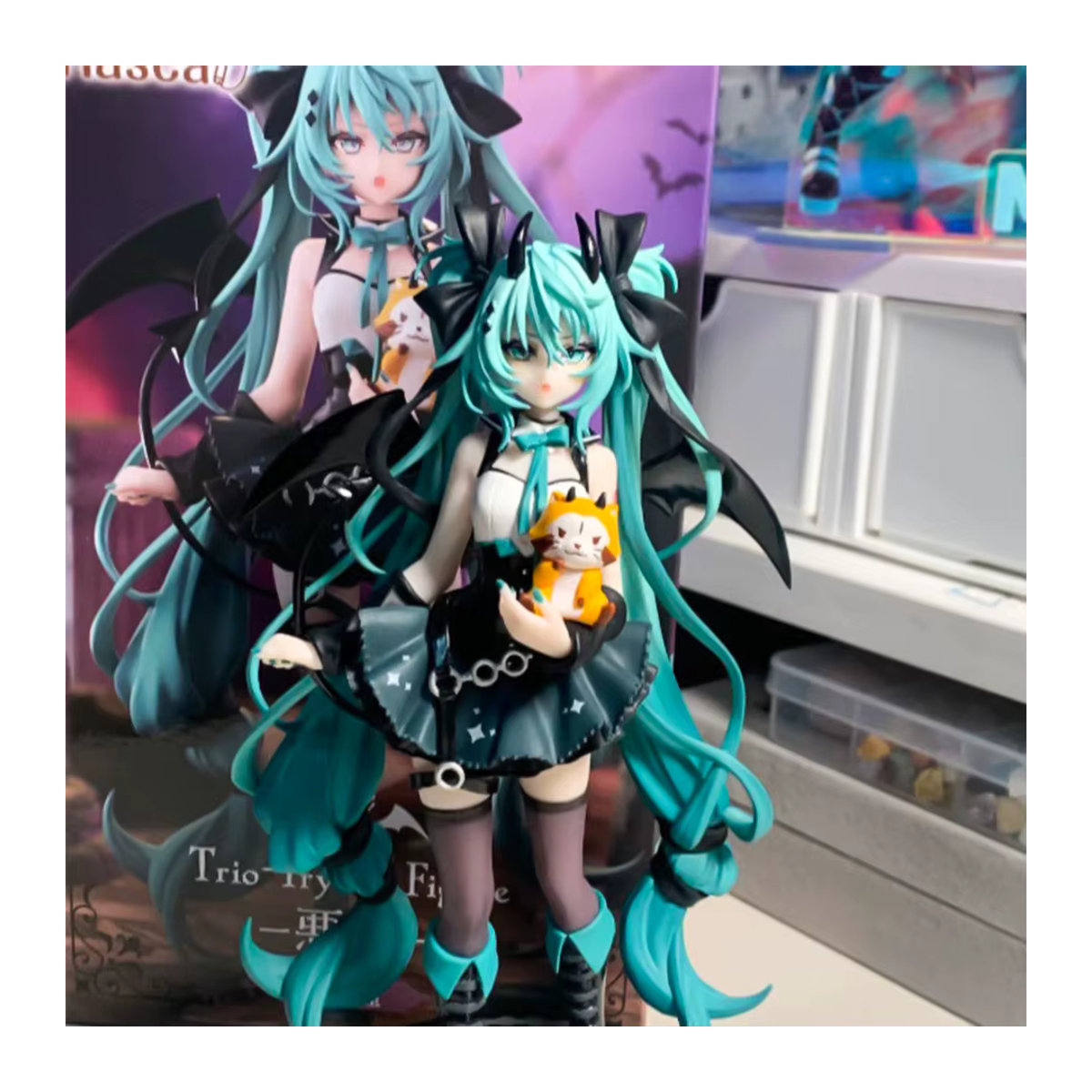 Bandai Hatsune Miku Kleine Teufel Waschbär Actionfigur aus PVC, mehrfarbig, Höhe: 19 cm - Bild 4