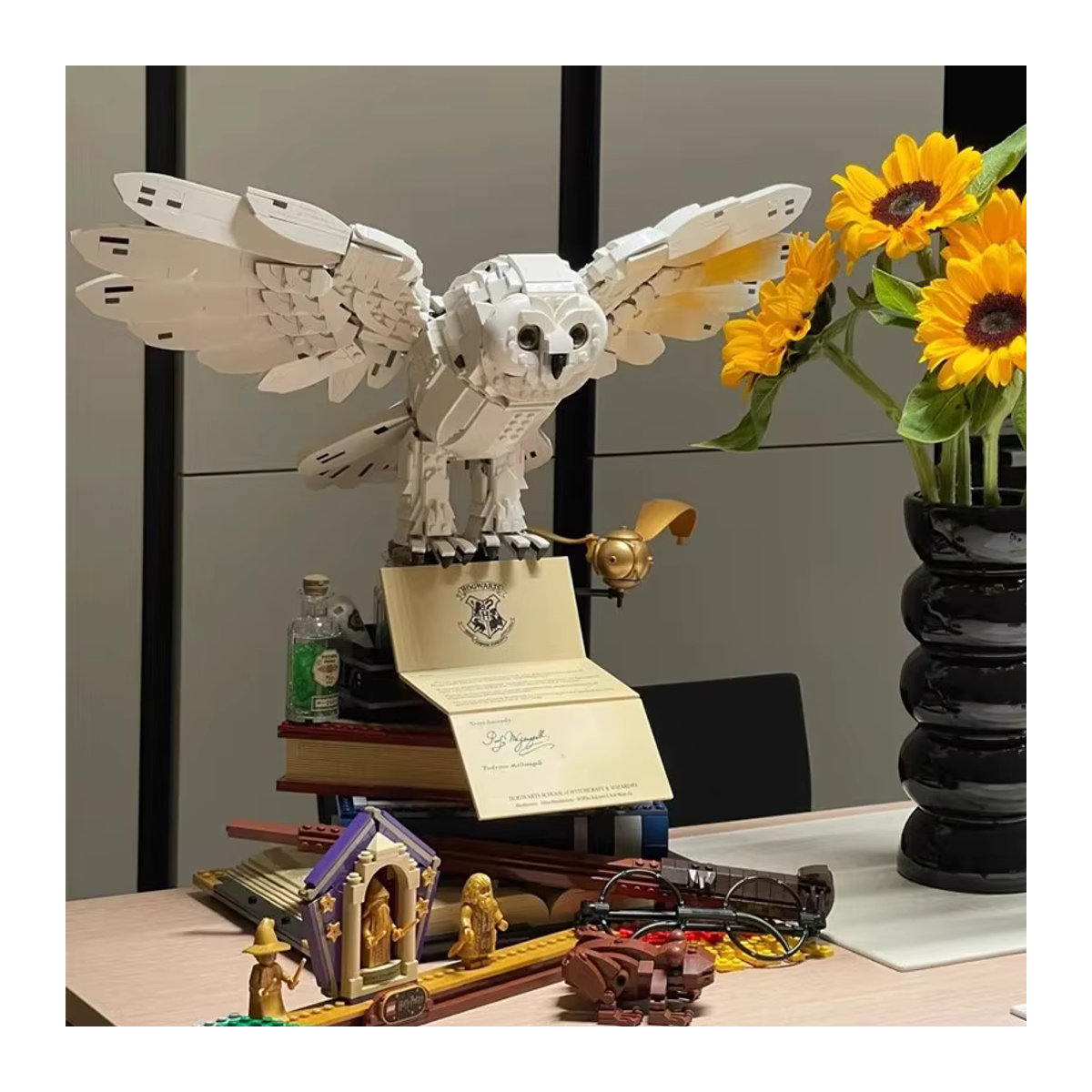 Bandai Hedwig Eule Miniatur Montage Modell aus Kunststoff in Weiß als klassisches Desktop Dekoration Set für Kinder - Bild 3
