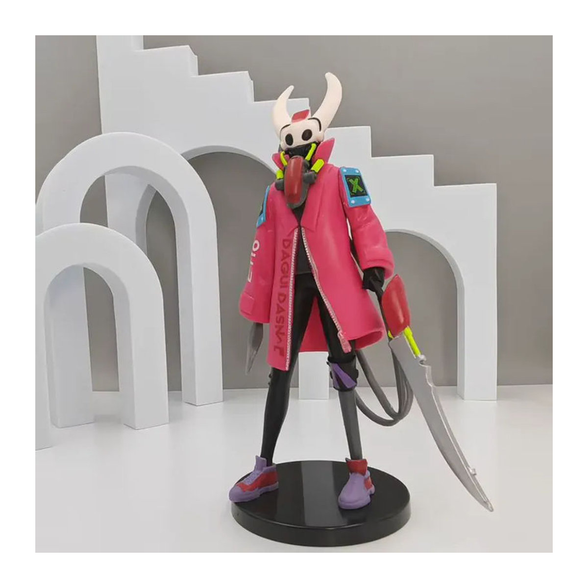 Bandai Hollow Knight Actionfigur im Cyberpunk-Stil als Sammlermodell und Desktop-Dekoration in Lila und Mehrfarbig - Bild 2