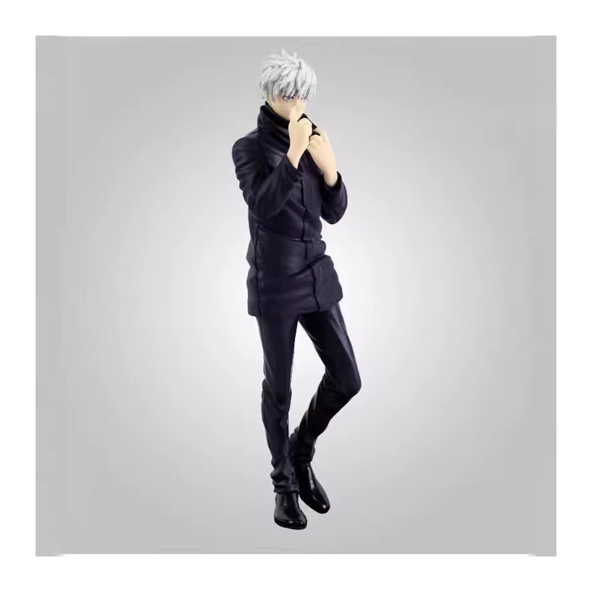 Bandai Jujutsu Kaisen Gojo Satoru Anime Figur in stehender Haltung, schwarze PVC Action Figur und Sammlerstück, Höhe: 19 cm - Bild 2