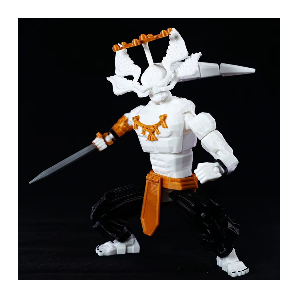 Bandai Jujutsu Kaisen Ryomen Mahoraga Actionfigur aus Kunststoff in Weiß - Bild 2