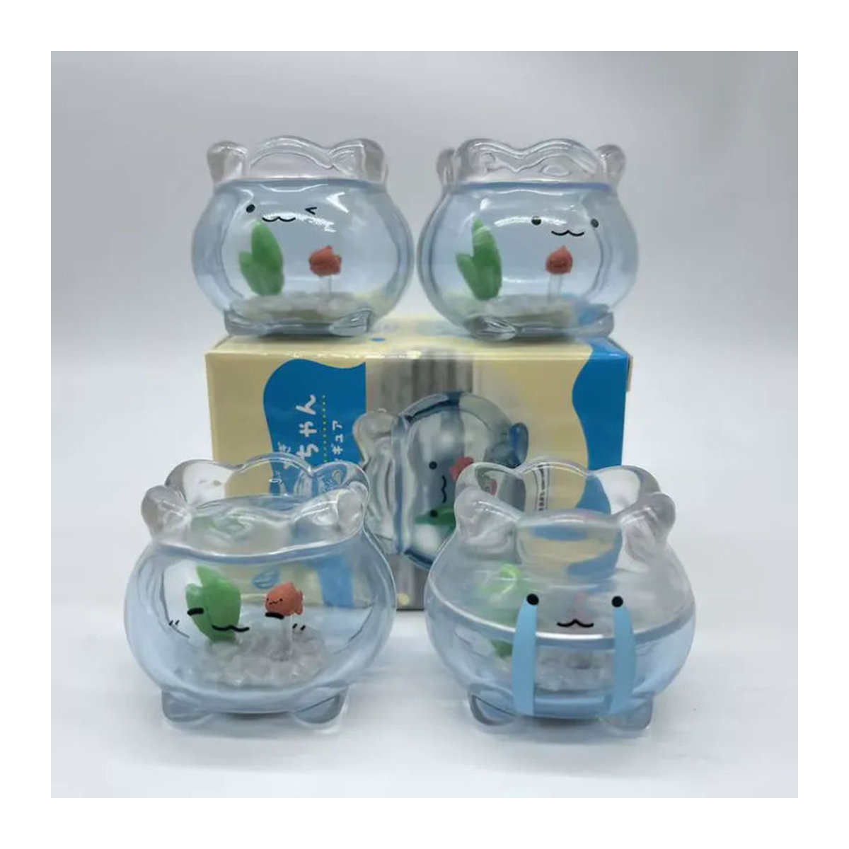 Bandai Jun Expression Blind Box Kawaii Mini-Figur Transparentes Mini-Goldfisch-Aquarium aus Kunststoff zur Desktop-Dekoration - Bild 3