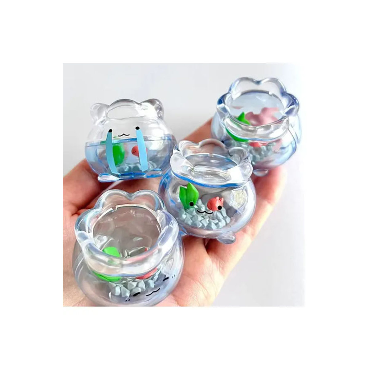 Bandai Jun Expression Blind Box Kawaii Mini-Figur Transparentes Mini-Goldfisch-Aquarium aus Kunststoff zur Desktop-Dekoration - Bild 7