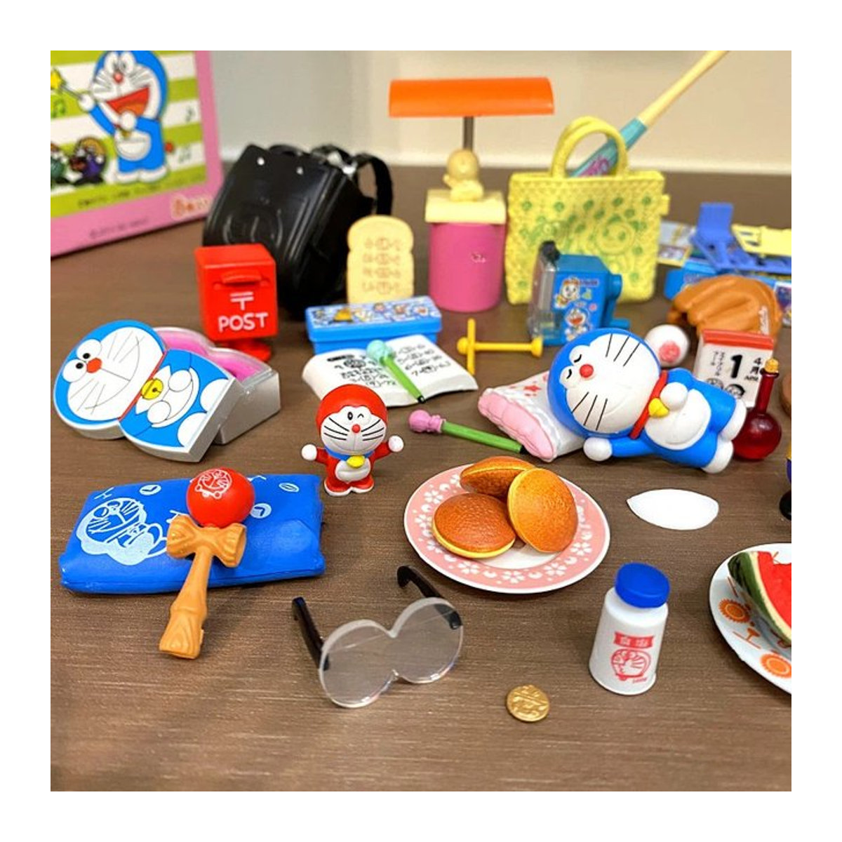 Bandai Katze Zimmer Miniatur Landschaft Blind Box Kawaii Mini Action Figure Desktop Dekoration aus Kunststoff, mehrfarbig - Bild 1