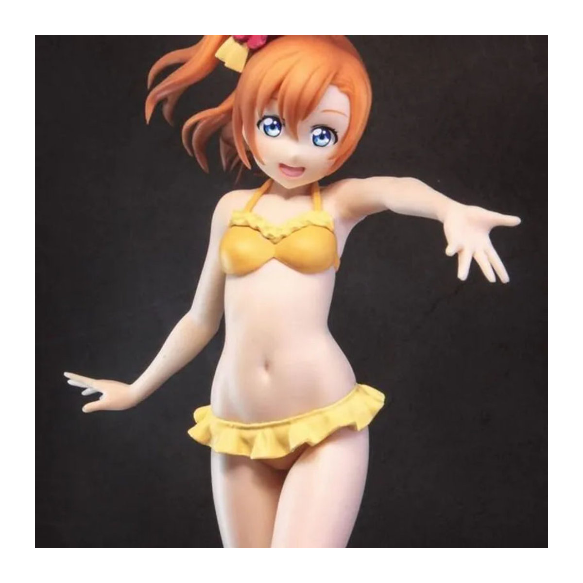 Bandai Love Live Honoka Kousaka Badeanzug Preisfigur aus PVC in Gelb - Bild 1