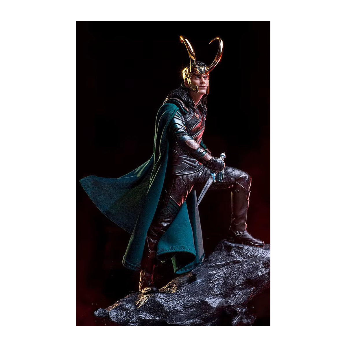 Bandai Marvel Avengers Loki 3.0 Actionfigur aus Thor Ragnarok, mehrfarbig, Höhe: 25 cm - Bild 3