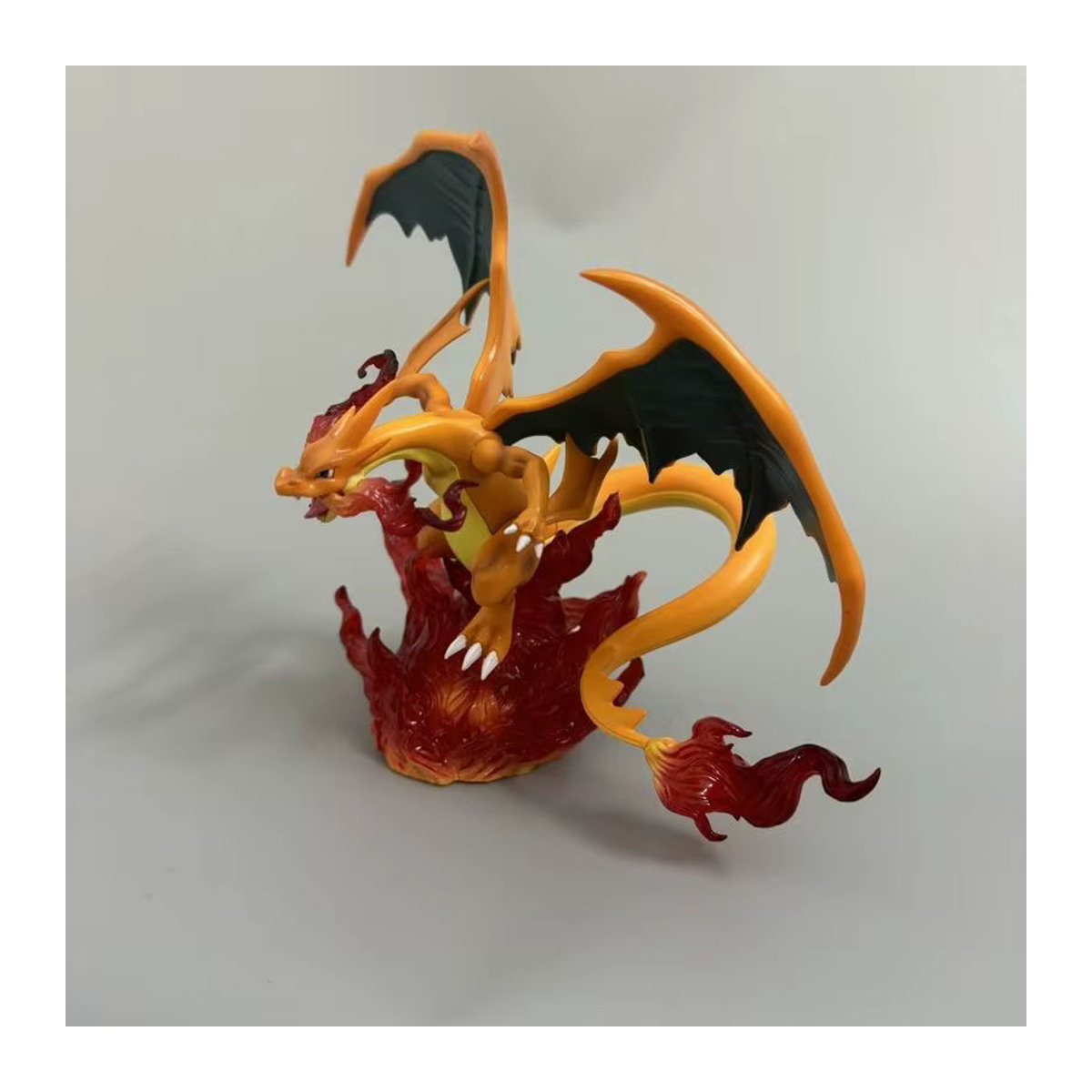 Bandai Mega Glurak Statue Anime Pokemon Kunstharzfigur in Orange für dein Schreibtischdisplay - Bild 2