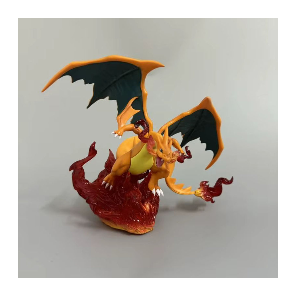 Bandai Mega Glurak Statue Anime Pokemon Kunstharzfigur in Orange für dein Schreibtischdisplay - Bild 3