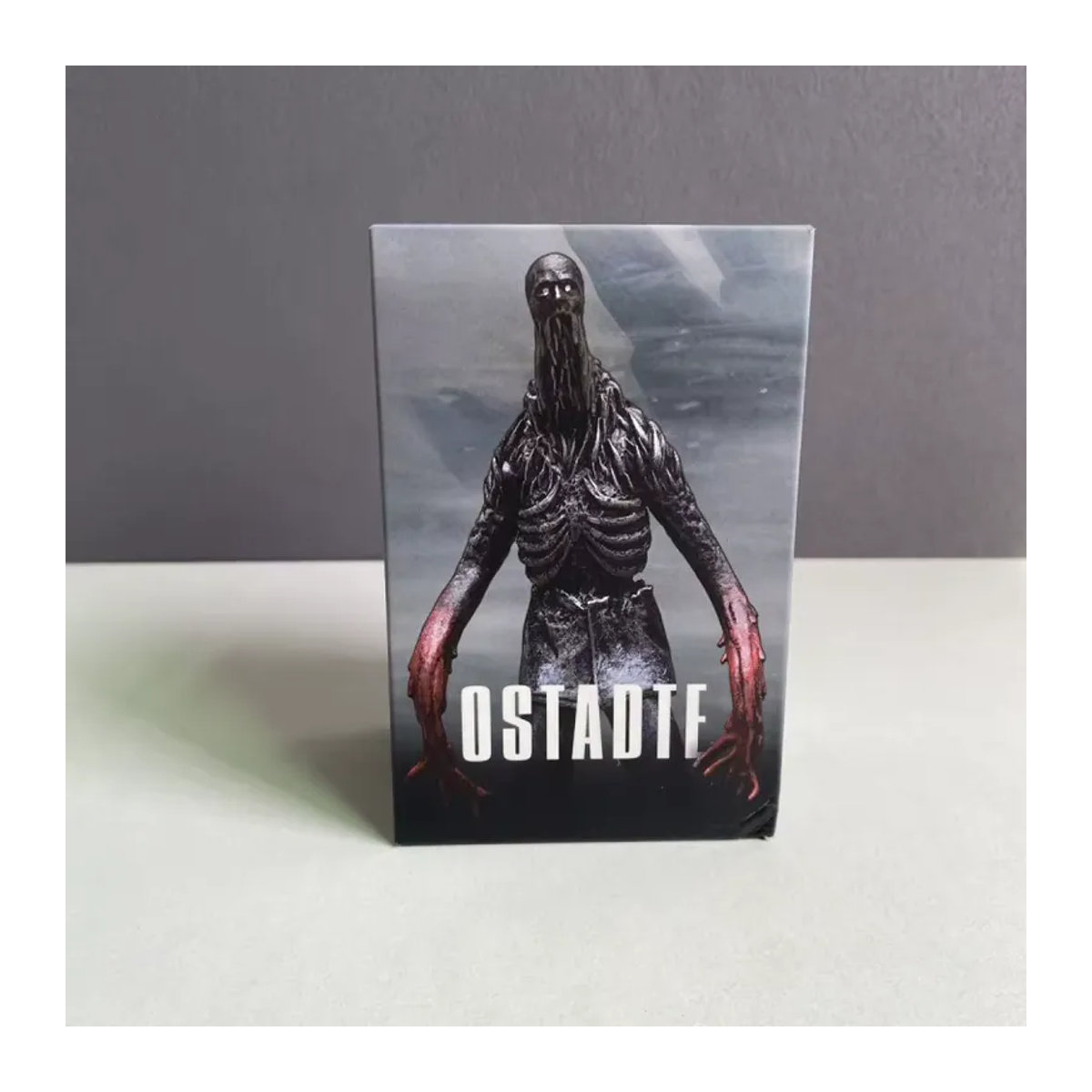 Bandai Metro Exodus Skelettfigur Sammlerfigur aus Kunststoff in Schwarz - Bild 4