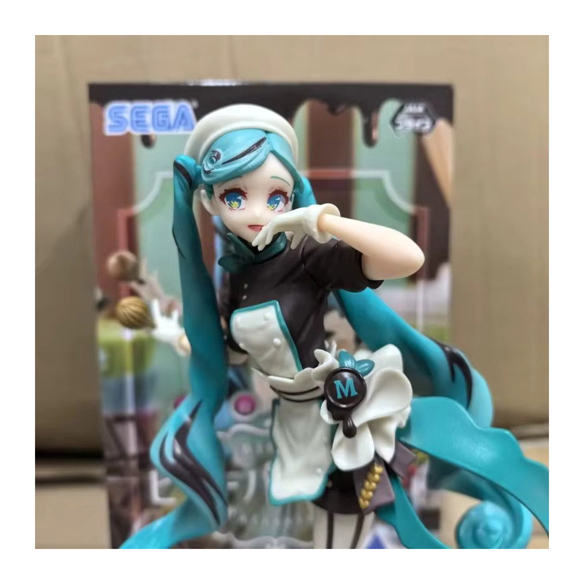 Bandai Miku Pastry Cook Dunkle Schokolade Figur, Virtuelle Sängerin Mädchenfigur Modell Statue, Höhe: 21 cm - Bild 5