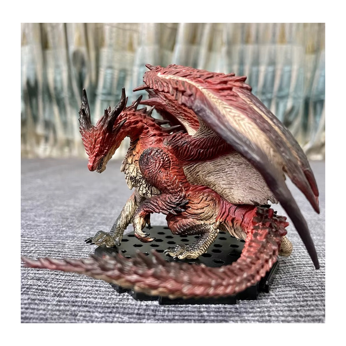 Bandai Monster Hunter World Ice Borne Safijiiva Actionfigur in Rot - Bild 2
