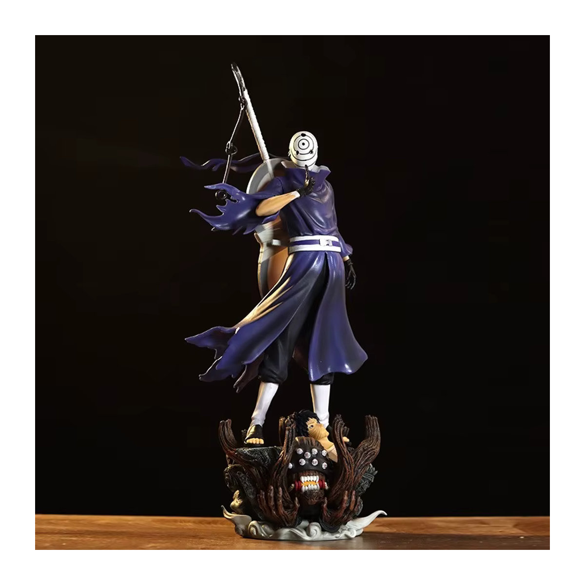 Bandai Naruto Anime-Figur Uchiha in stehender Pose, blaues Kunstharz-Modell zur Desktop-Dekoration - Bild 2