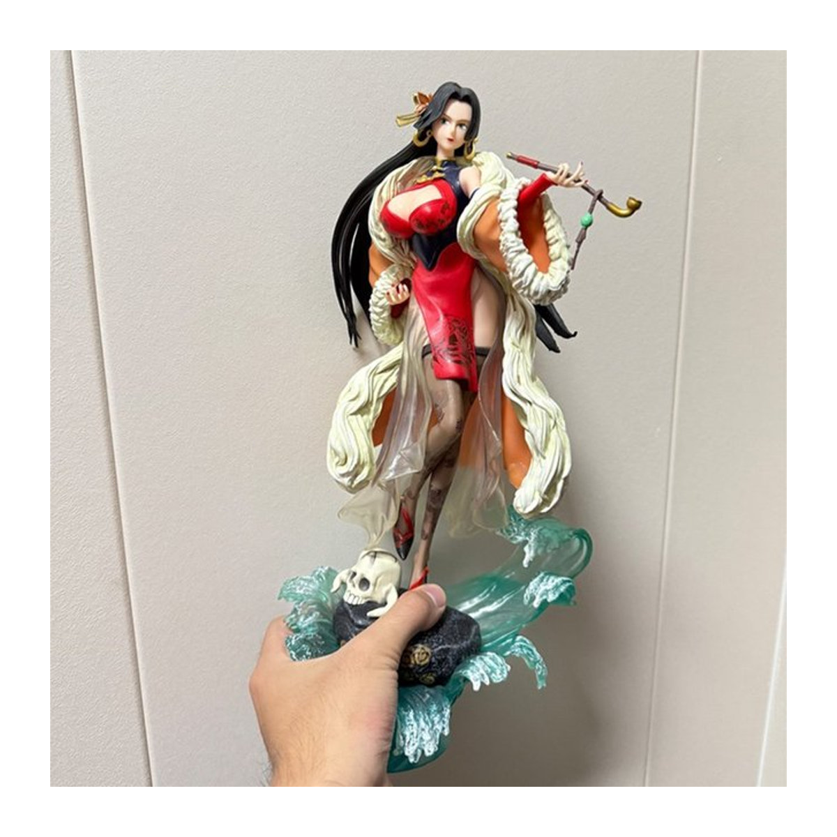 Bandai One Piece Anime-Figur Cheongsam-Kaiserin in Rot, handgefertigte Deko-Figur, Höhe: 36 cm - Bild 1