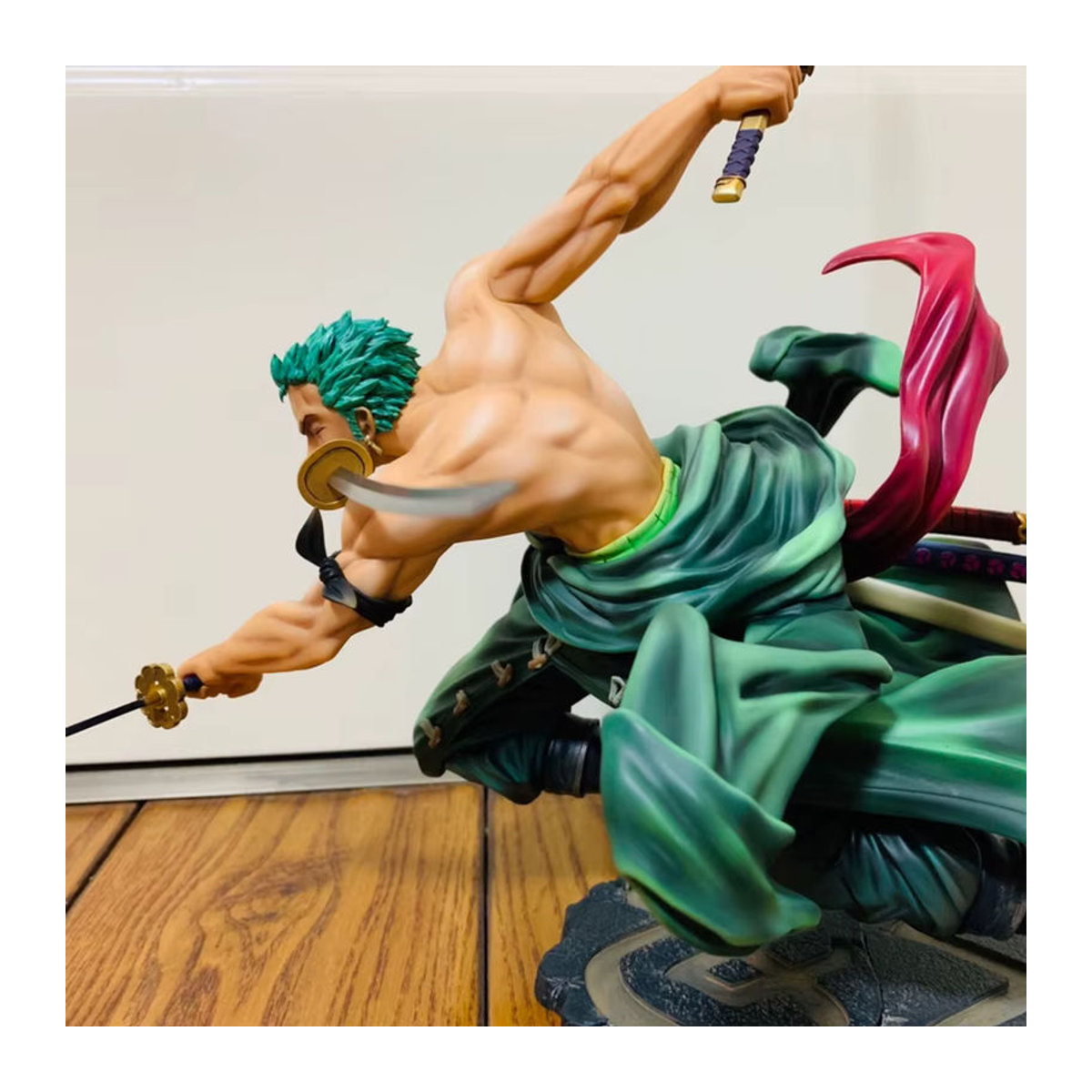 Bandai One Piece Roronoa Zoro Anime Actionfigur aus PVC, mehrfarbig, Höhe: 10 cm - Bild 2