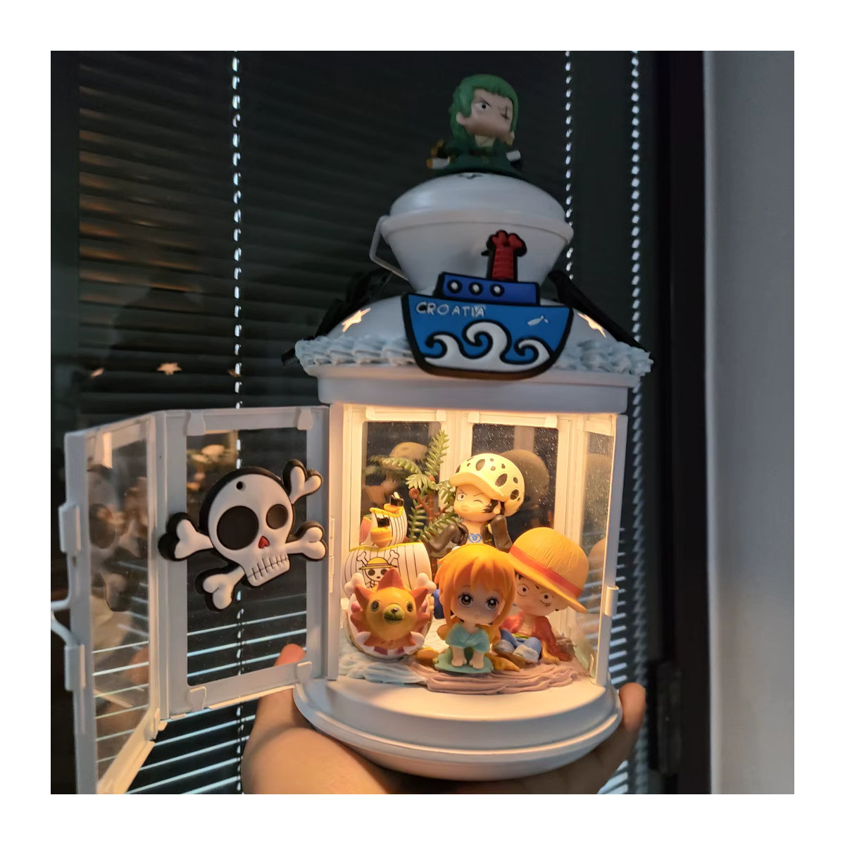 Bandai One Piece Ruffy Cartoon Schreibtischlampe als kreative Desktop-Dekoration in Weiß - Bild 3