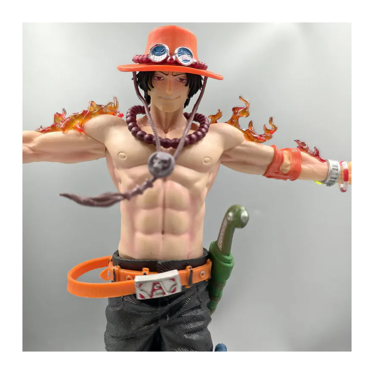 Bandai Portgas D. Ace Anime Actionfigur aus PVC in Orange und Mehrfarbig, Höhe: 27 cm - Bild 3