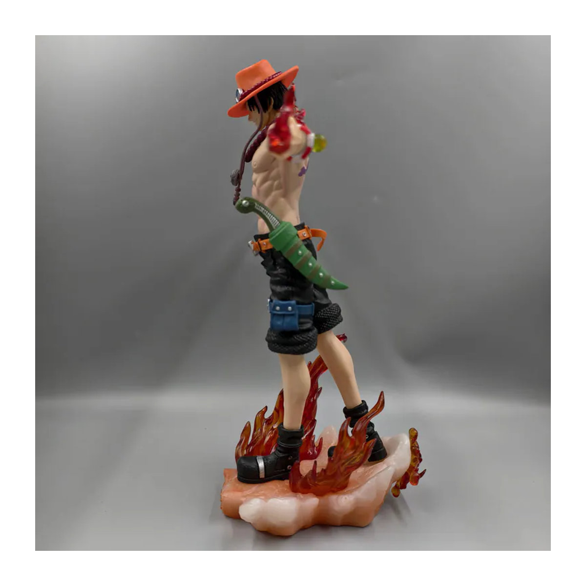 Bandai Portgas D. Ace Anime Actionfigur aus PVC in Orange und Mehrfarbig, Höhe: 27 cm - Bild 4