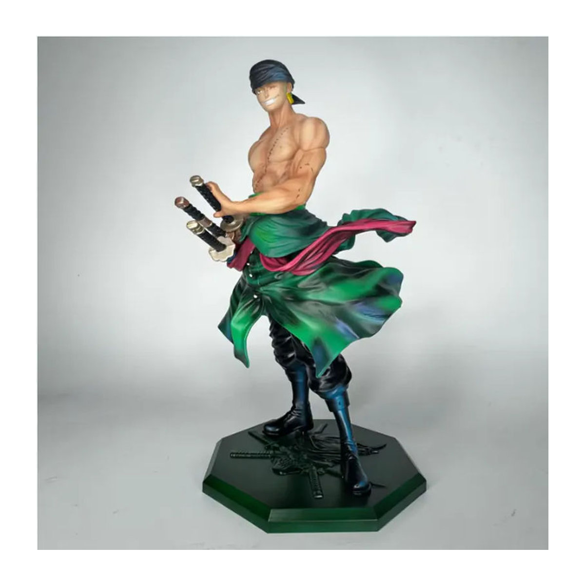 Bandai Premium Sammlerfigur Goldener Schwertkämpfer Ride The Waves Anime-Modellstatue in Gold und Mehrfarbig - Bild 4