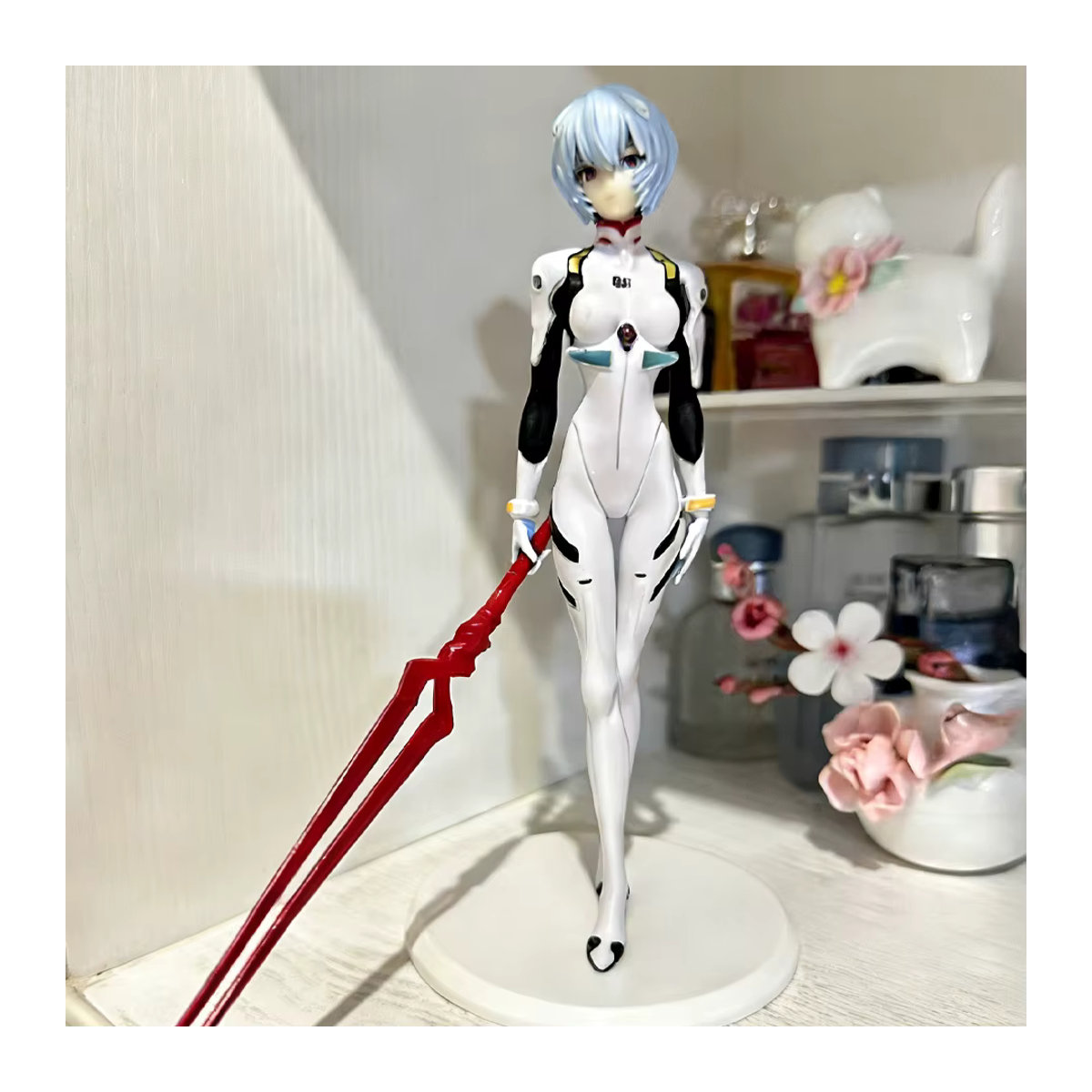 Bandai Rei Ayanami Actionfigur mit Longinus-Speer aus Neon Genesis Evangelion in Weiß, Höhe: 23 cm - Bild 2