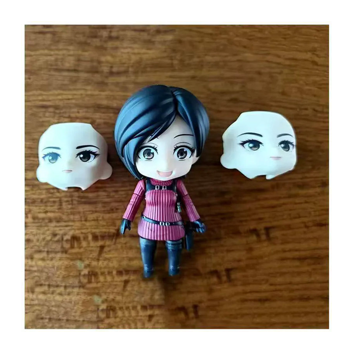 Bandai Resident Evil Ada Wong Actionfigur mit wechselbaren Gesichtern und beweglichen Gelenken, rote Sammlerfigur aus Kunststoff, Höhe: 10 cm - Bild 2