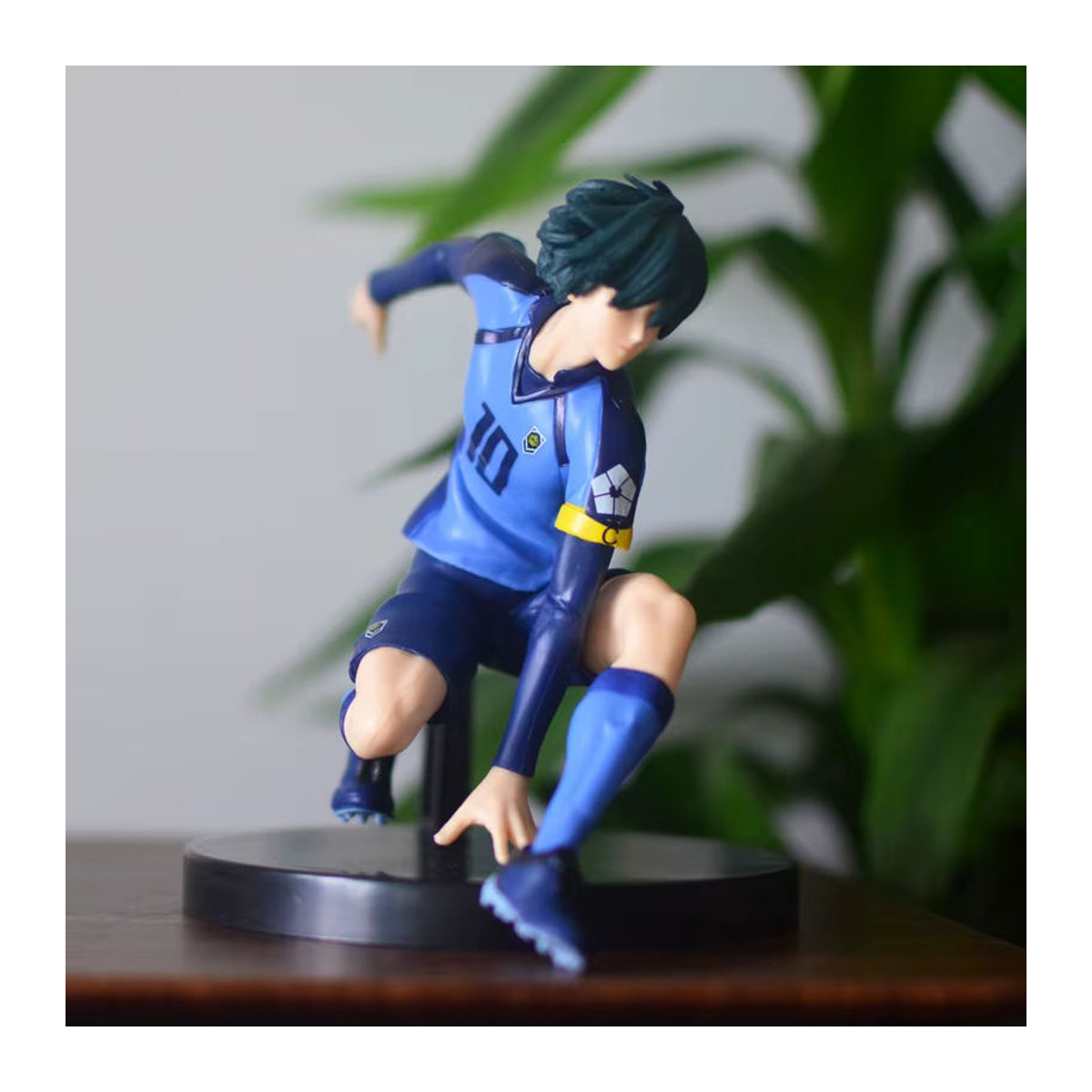 Bandai Rin Itoshi BlueLock Anime-Figur Nr. 10 in Blau, 12 cm Kunststoff-Actionfigur - Bild 4