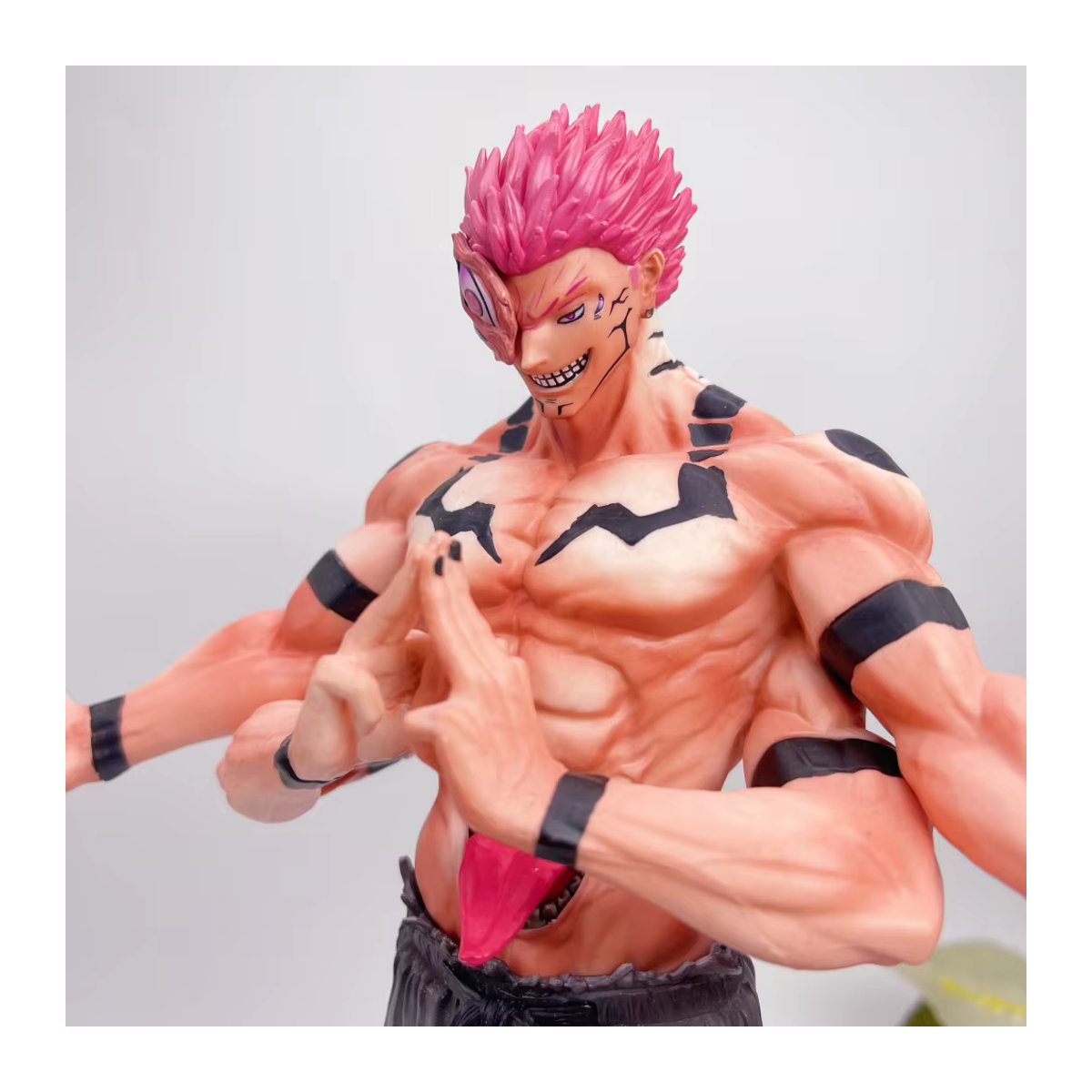 Bandai Ryomen Sukuna Fluchkönig Figur aus Jujutsu Kaisen, mehrfarbige Actionfigur aus Kunstharz für deine Tischdekoration - Bild 5