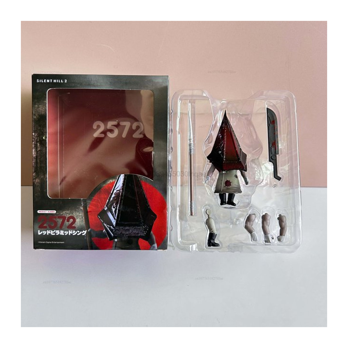 Bandai Silent Hill Red Pyramid Head Action Figure aus Kunststoff in Rot und Mehrfarbig - Bild 1