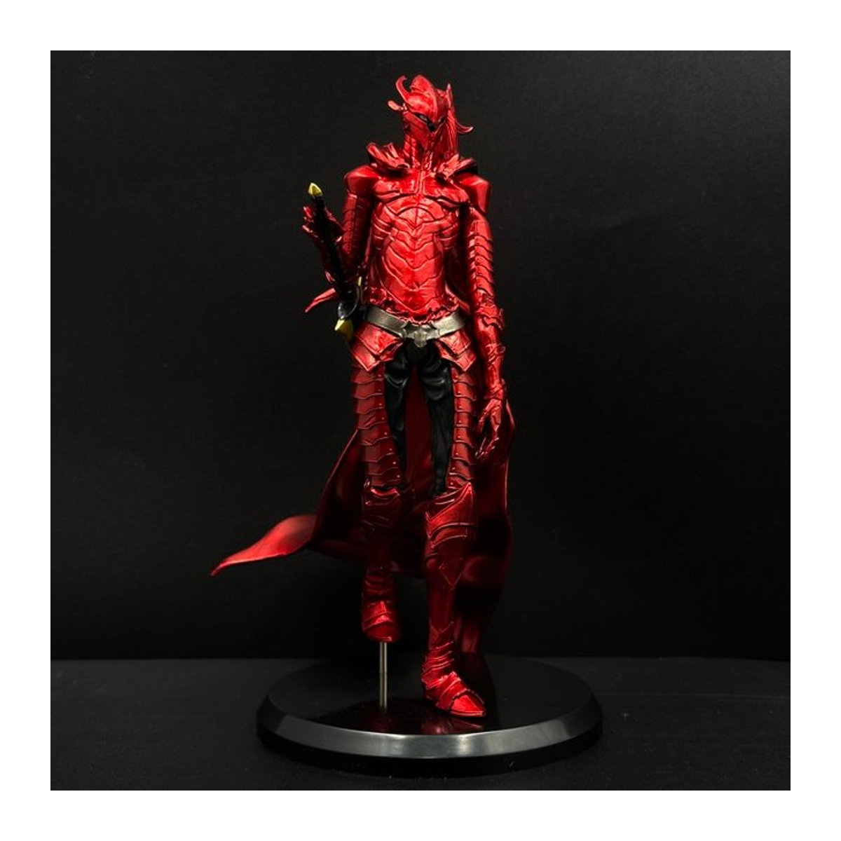 Bandai Solo Leveling Knight Yegret Bailey Premium Harz Anime Statue in Rot - Bild 1
